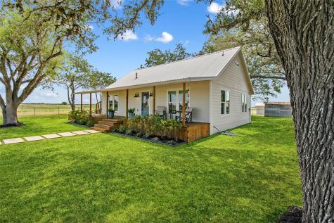523 E Farm Market 1291 Round Top TX 78954