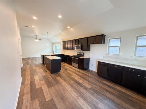 543 Tanda Lane Hutto TX 78634