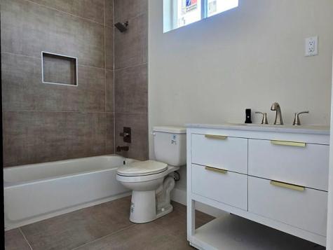 2425 Bruin Drive Spicewood TX 78669