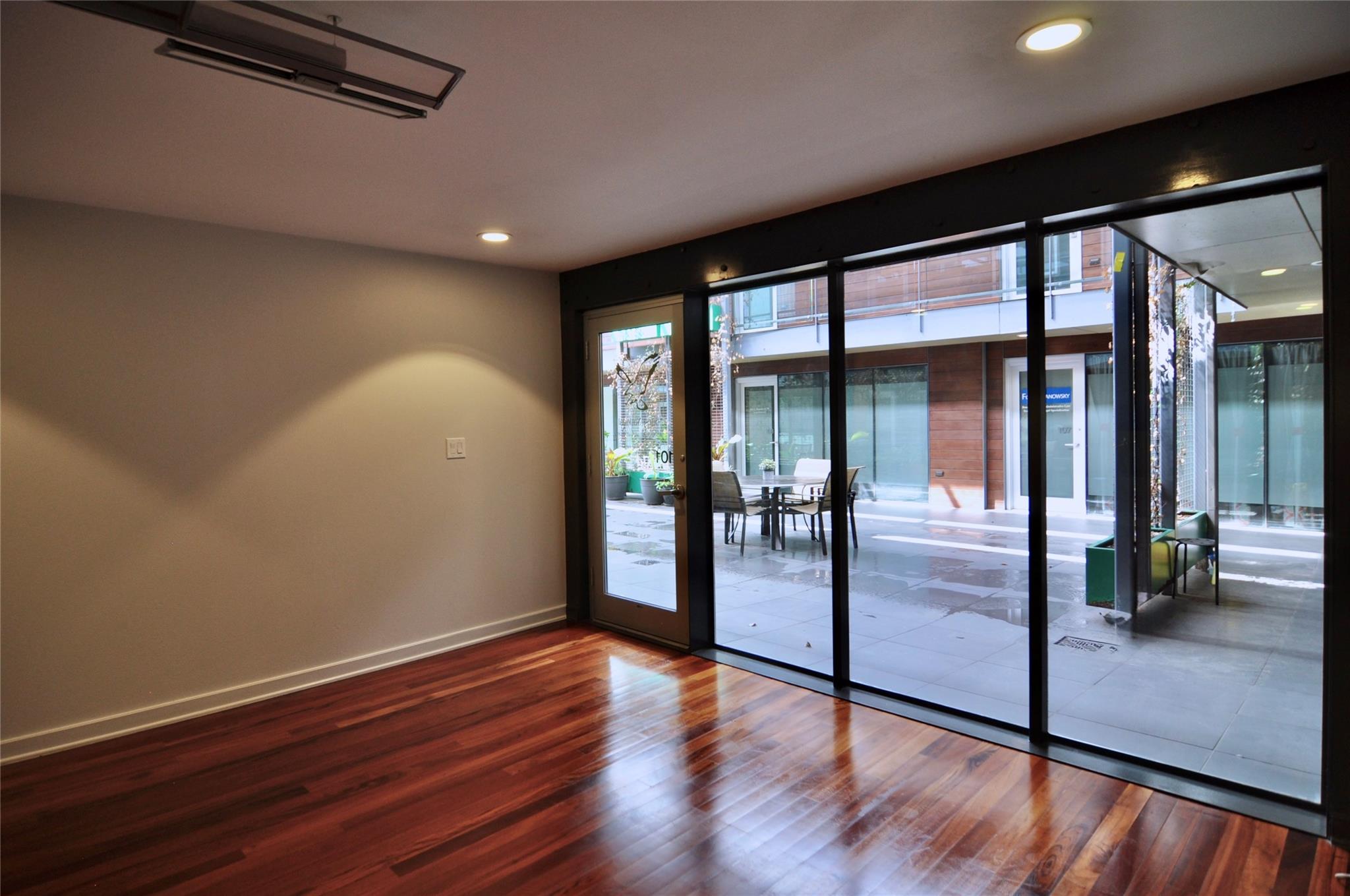 904 West Avenue Austin TX 78701