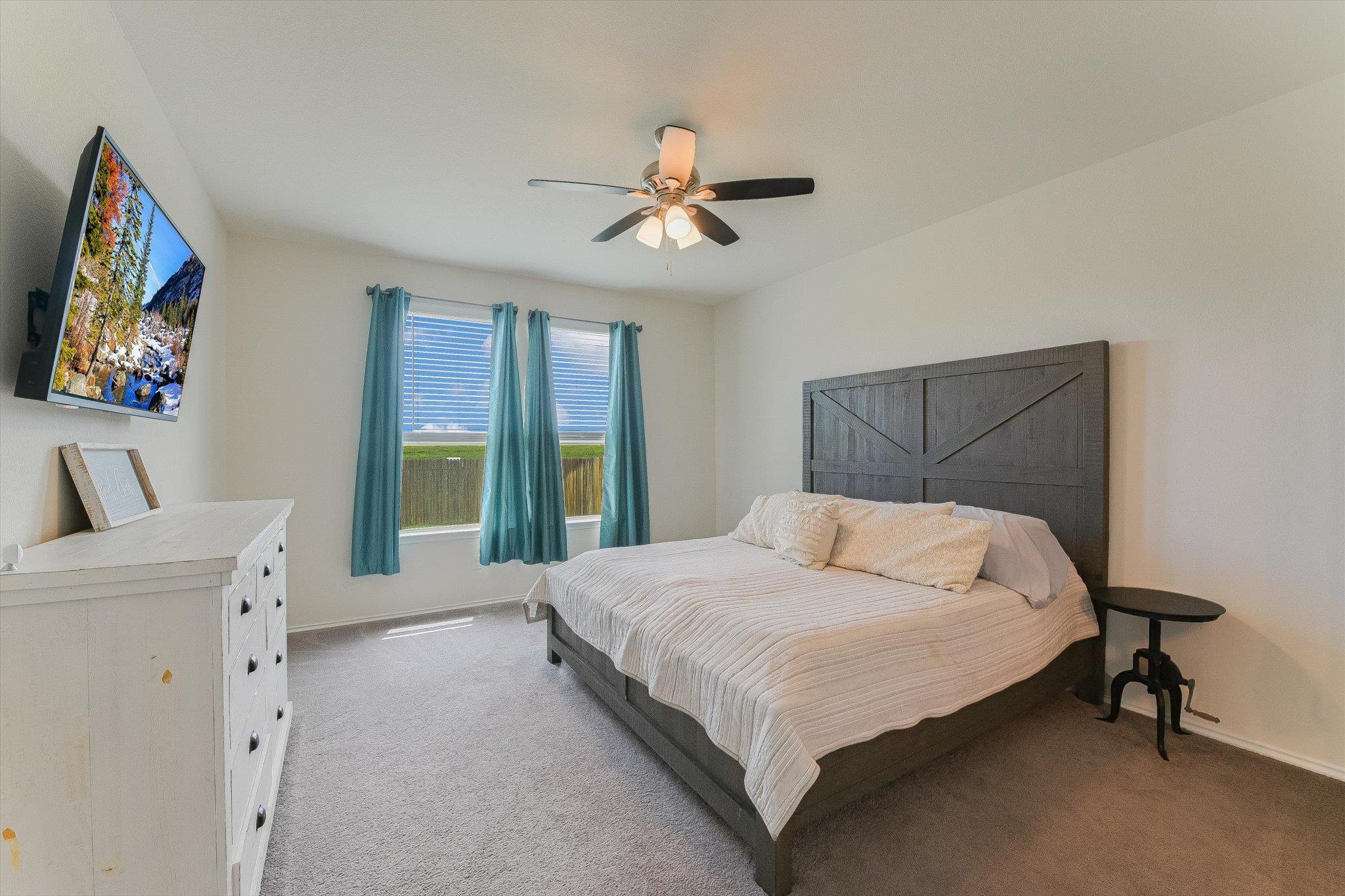 1915 T H Johnson Drive Taylor TX 76574