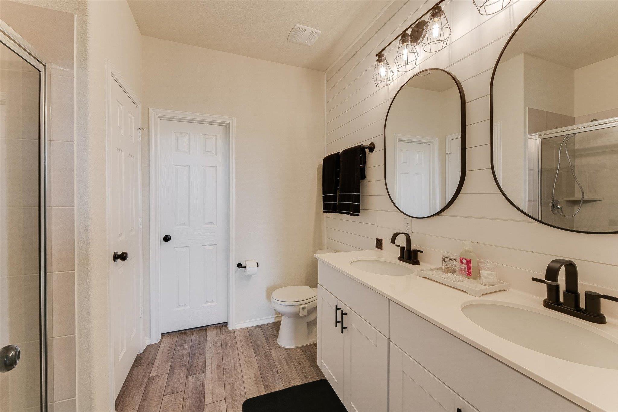 1915 T H Johnson Drive Taylor TX 76574