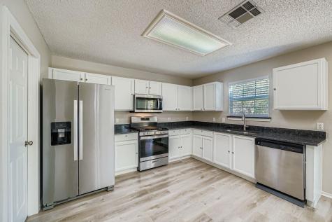 2100 Coachlamp Drive Cedar Park TX 78613