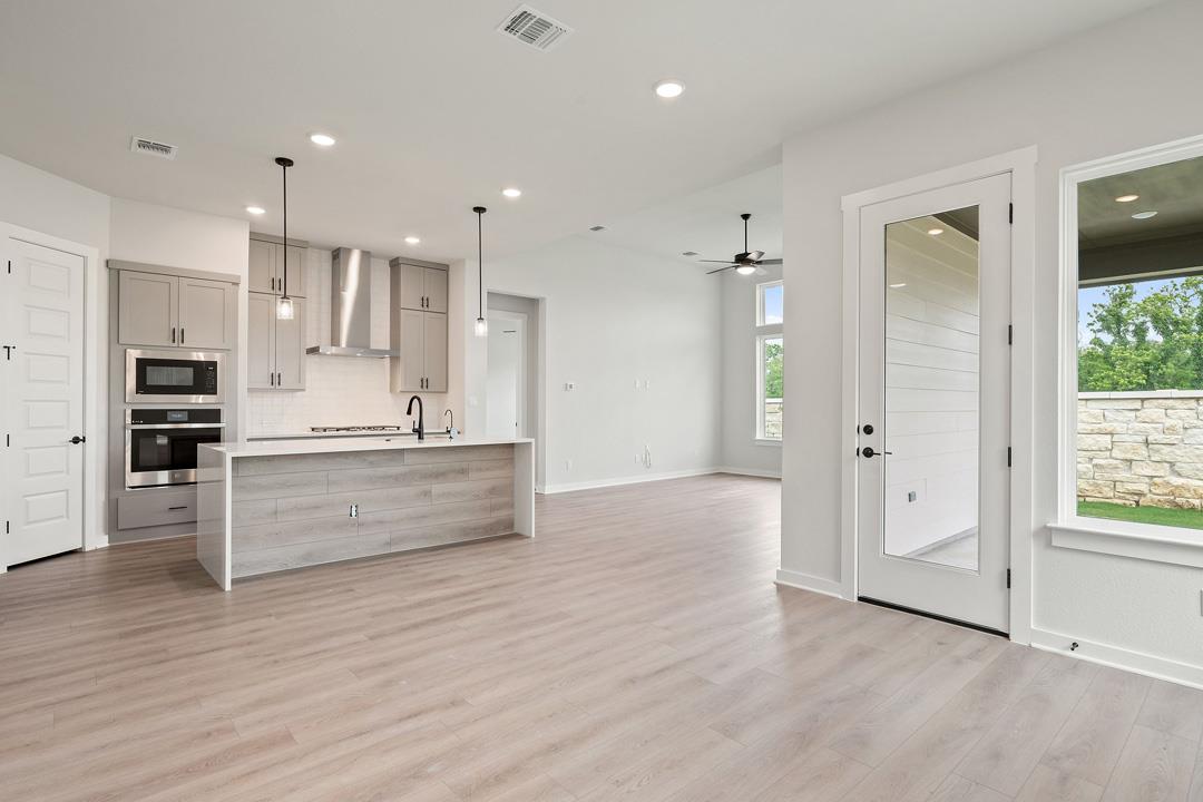 10732 Worth Lane Manor TX 78653