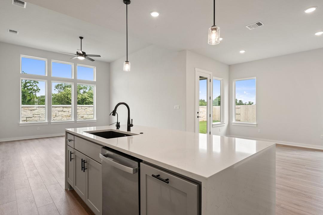 10732 Worth Lane Manor TX 78653