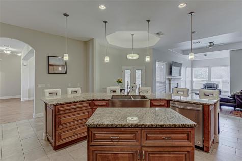 105 Arbors Circle Elgin TX 78621