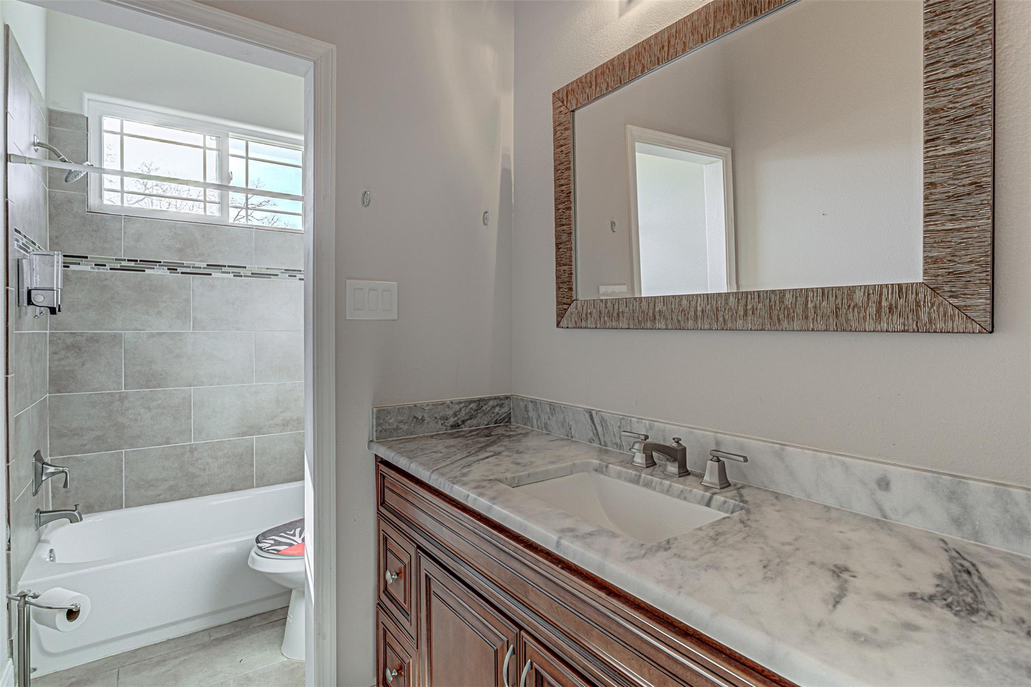 105 Arbors Circle Elgin TX 78621