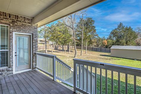 105 Arbors Circle Elgin TX 78621