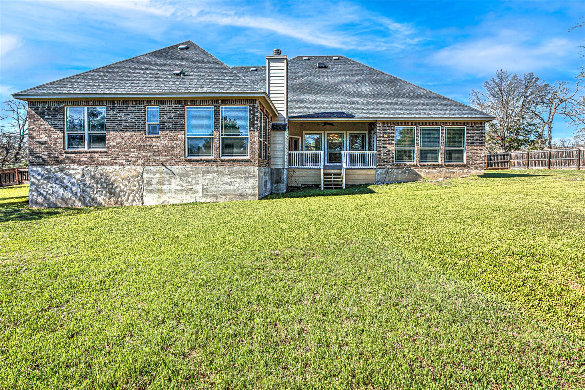 105 Arbors Circle Elgin TX 78621
