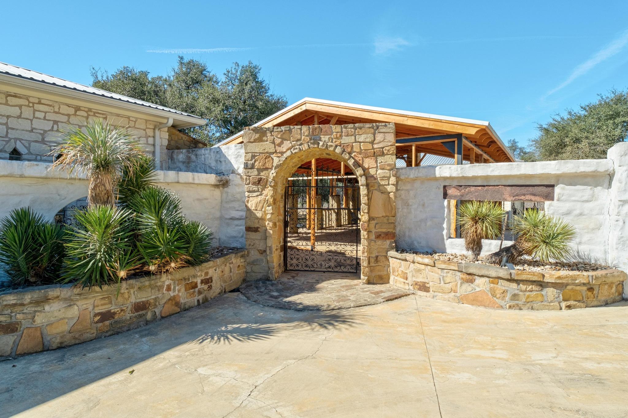340 Barton Ranch Road Dripping Springs TX 78620