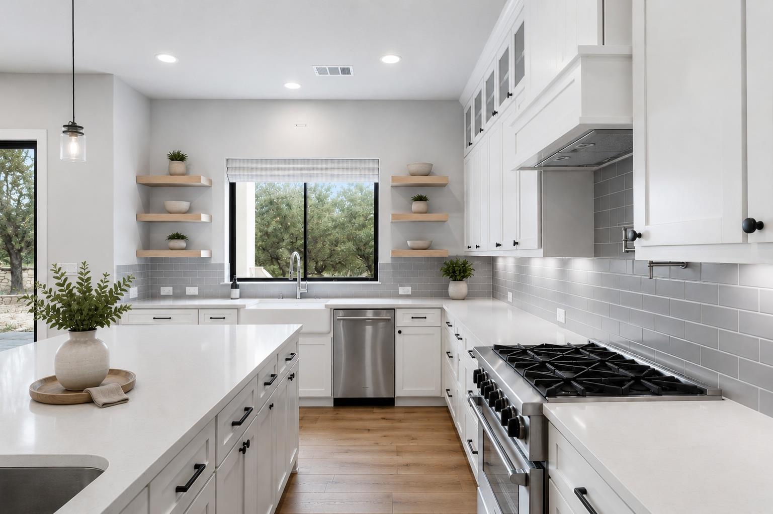 821 S Angel Light Drive Spicewood TX 78669