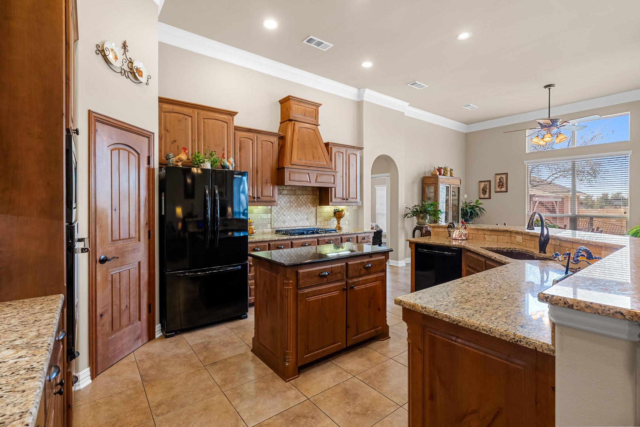 1735 Alta Vista Loop Temple TX 76502