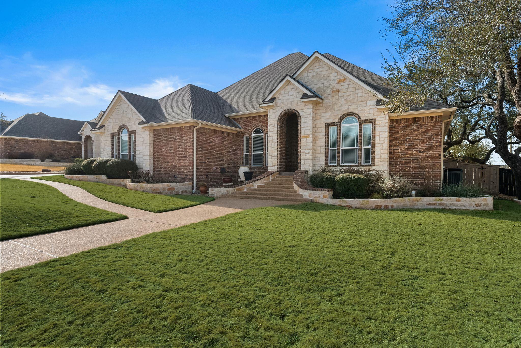 1735 Alta Vista Loop Temple TX 76502