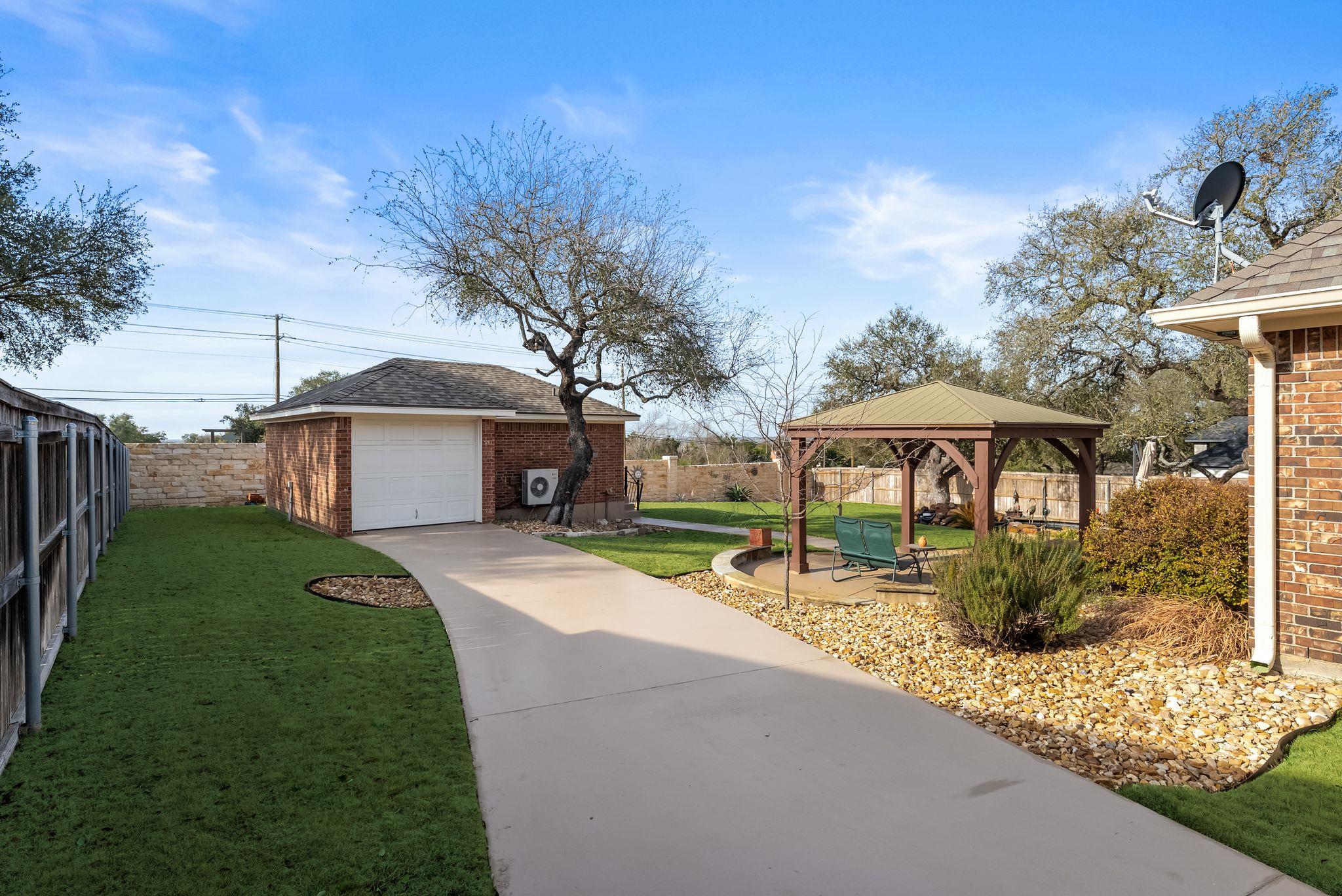 1735 Alta Vista Loop Temple TX 76502
