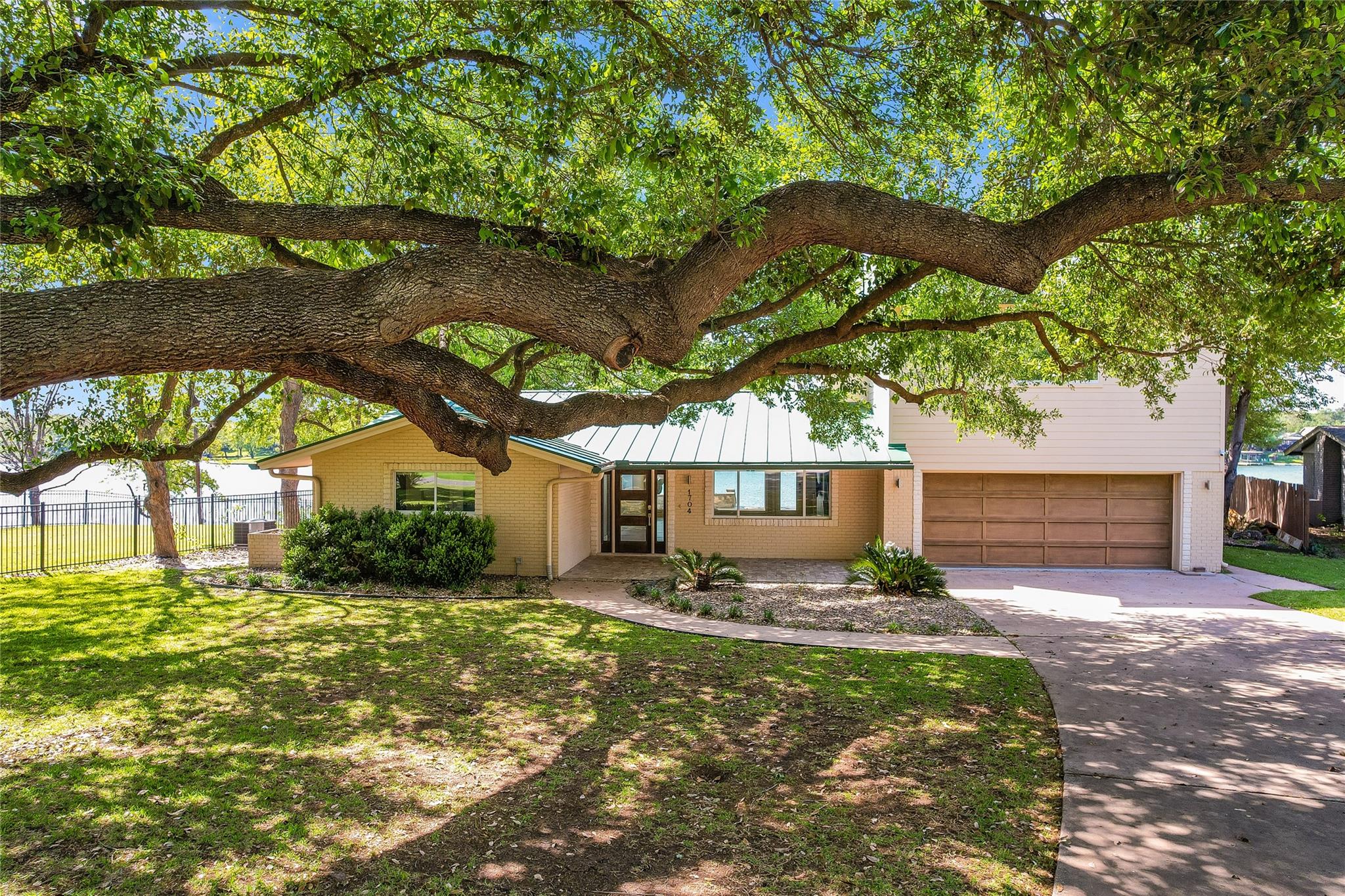 1704 Bluebonnet Lane Kingsland TX 78639