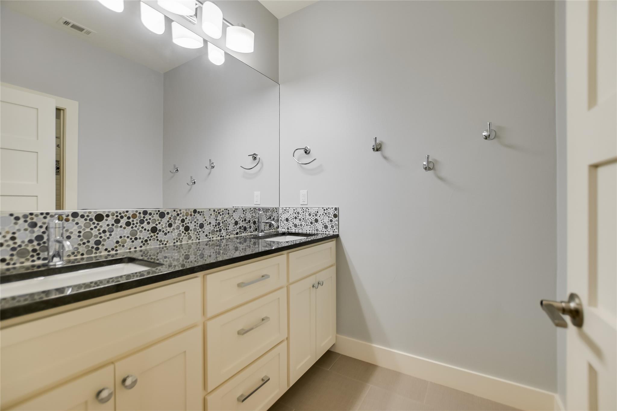 1704 Bluebonnet Lane Kingsland TX 78639