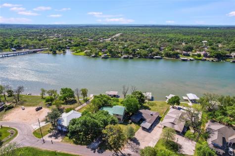 1704 Bluebonnet Lane Kingsland TX 78639