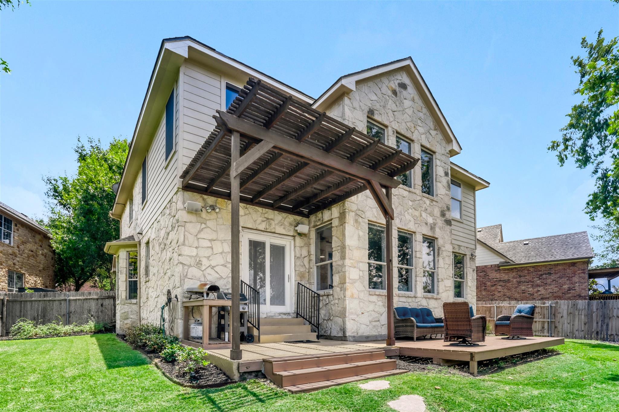 2325 Golden Gate Park Austin TX 78732