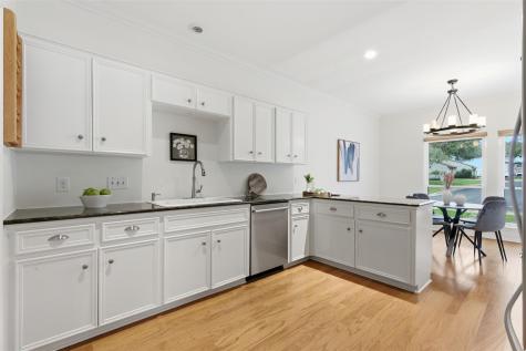 8101 Raintree Place Austin TX 78759