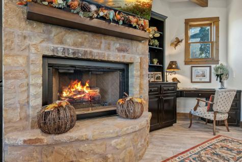 901 Crown Lane Burnet TX 78611