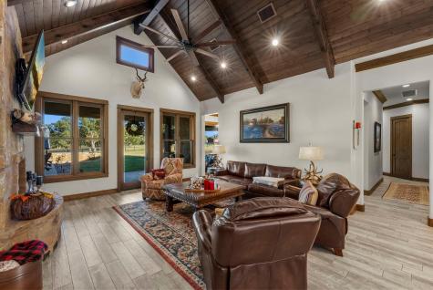 901 Crown Lane Burnet TX 78611