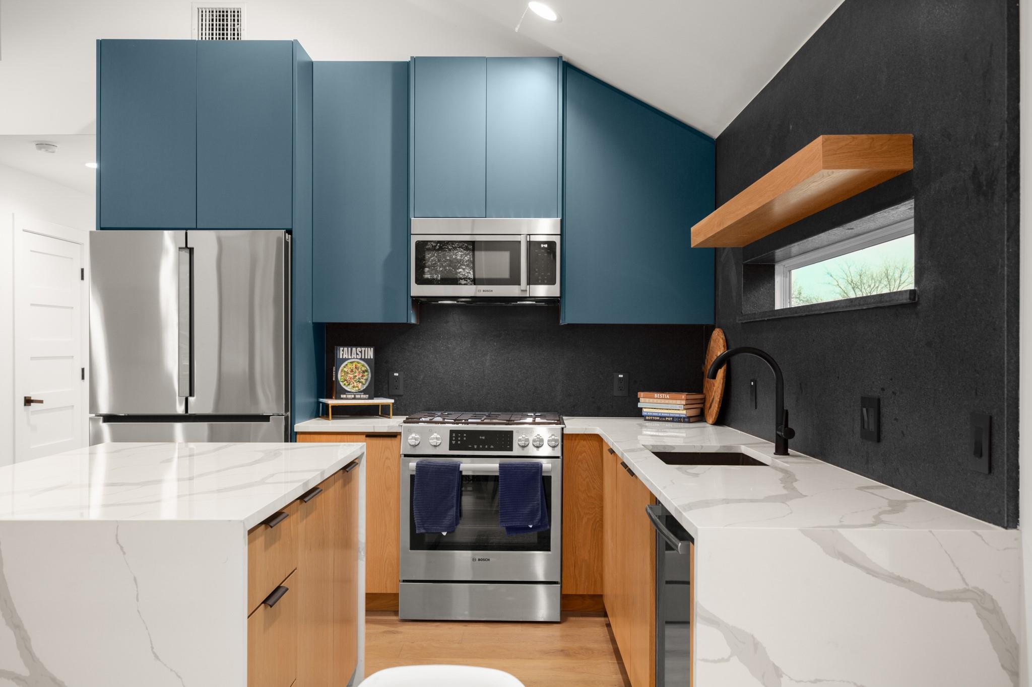 2416 E 10th Street Austin TX 78702