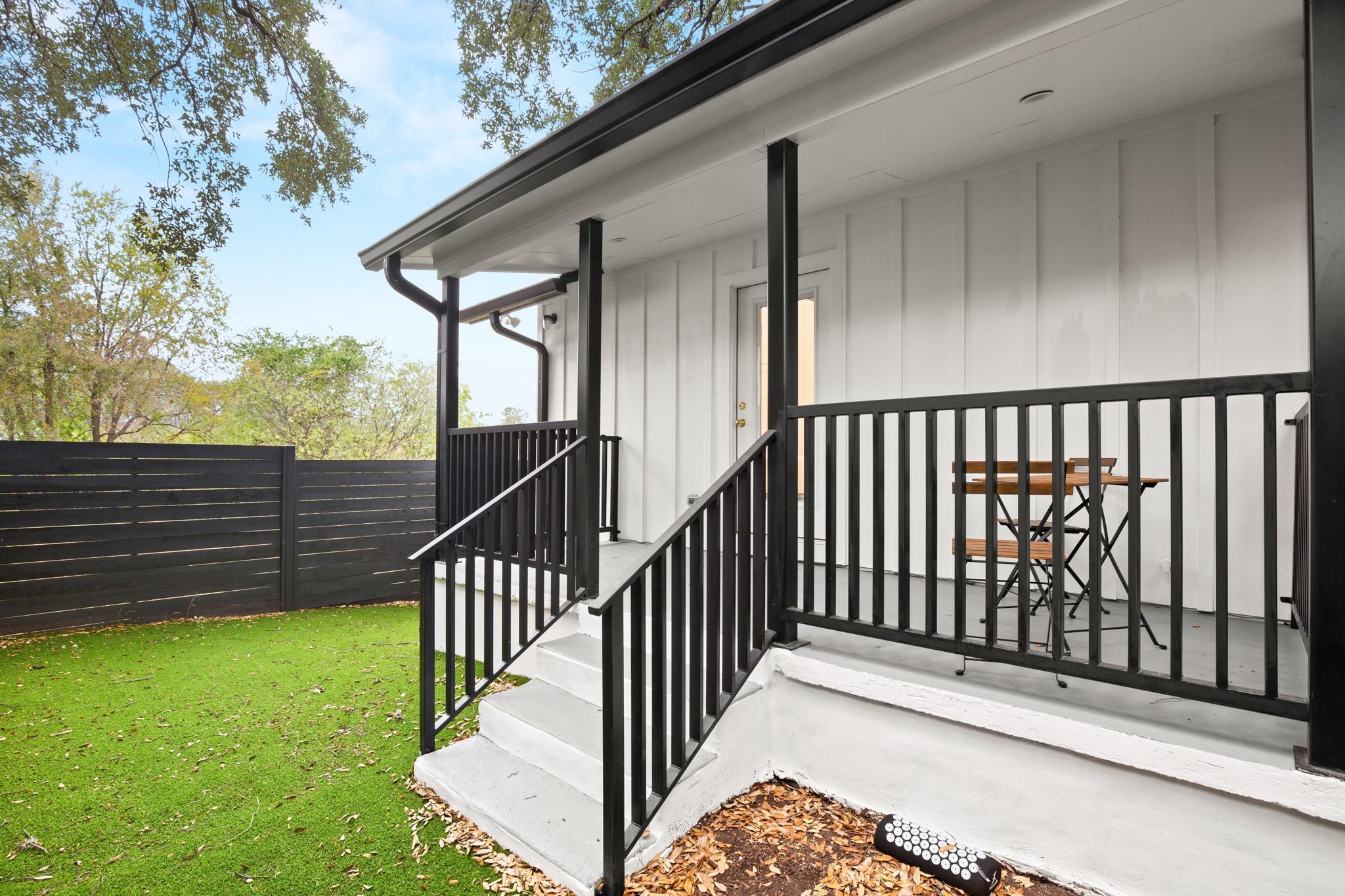 2416 E 10th Street Austin TX 78702