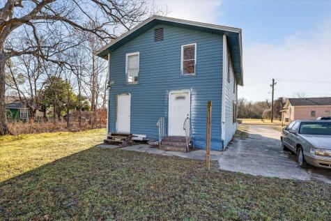706 W 5th Street Hearne TX 77859