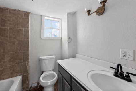 706 W 5th Street Hearne TX 77859