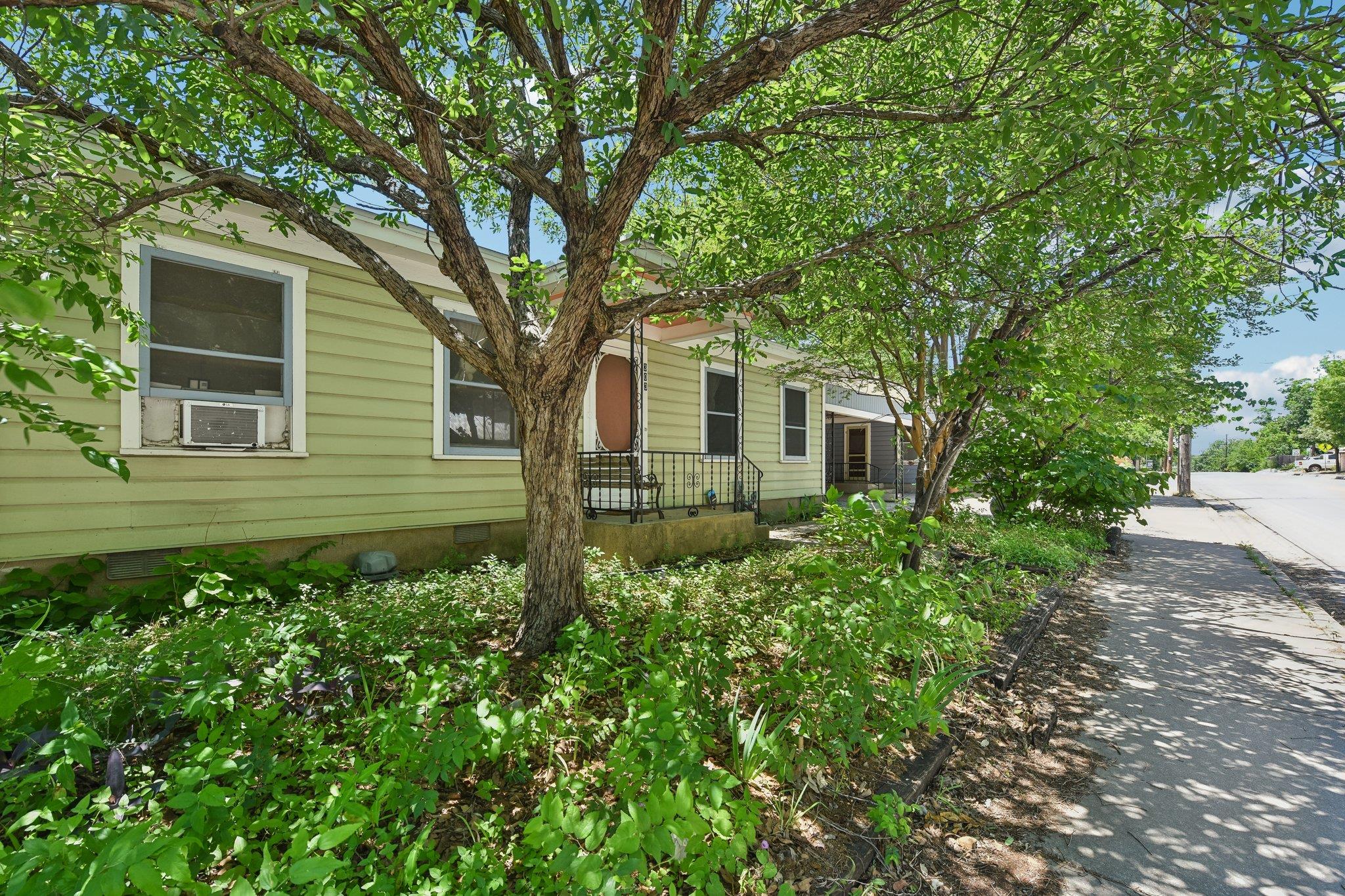 5015 Ave G Austin TX 78751