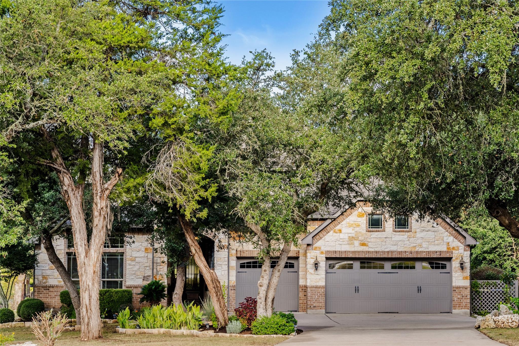 1122 Flint Rock Loop Driftwood TX 78619