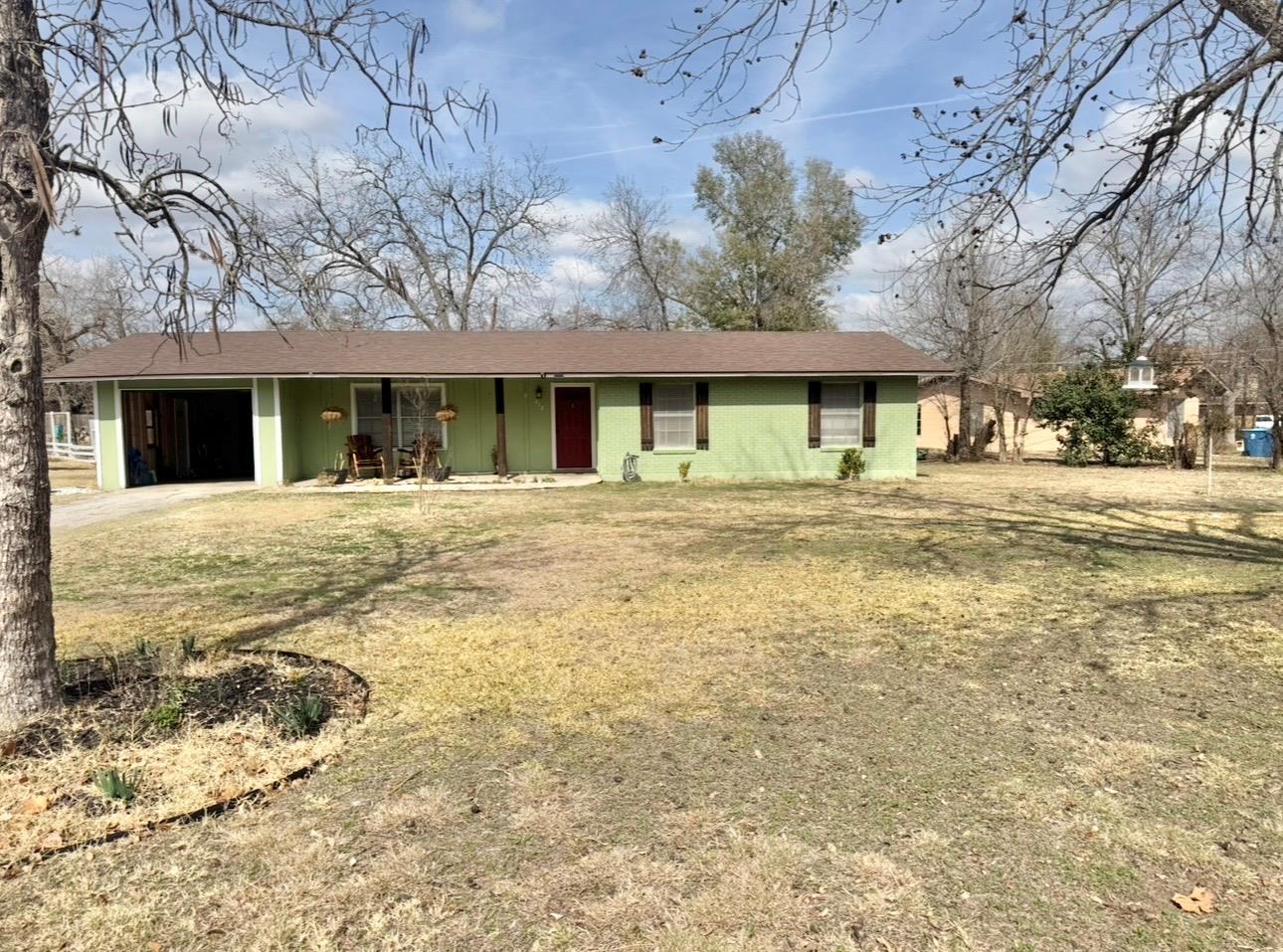 612 Cardinal Street Elgin TX 78621