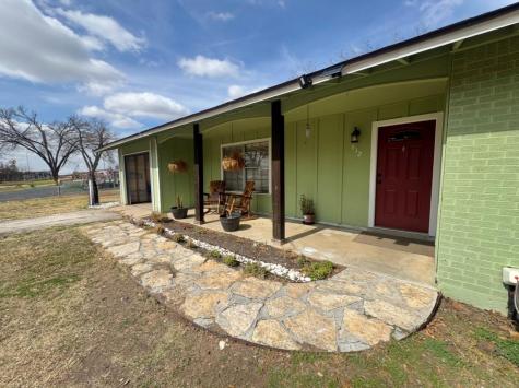 612 Cardinal Street Elgin TX 78621