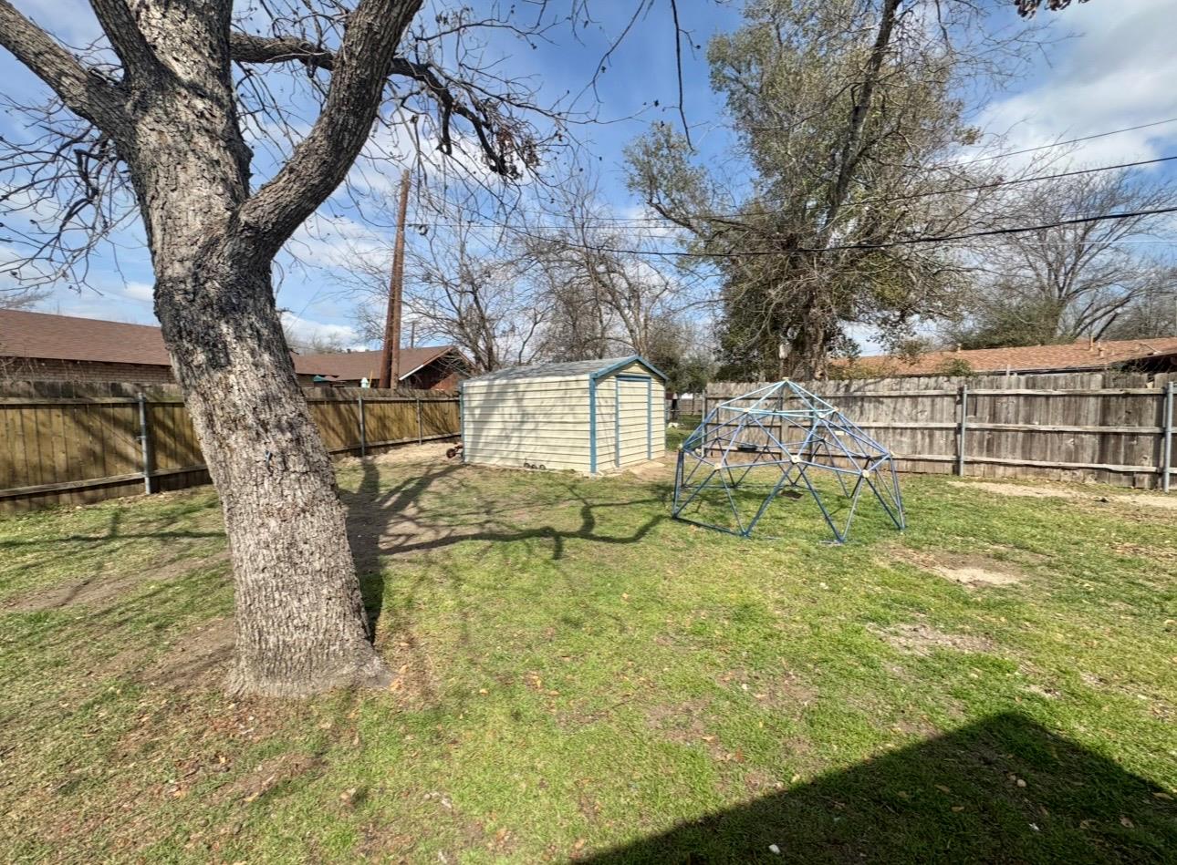 612 Cardinal Street Elgin TX 78621