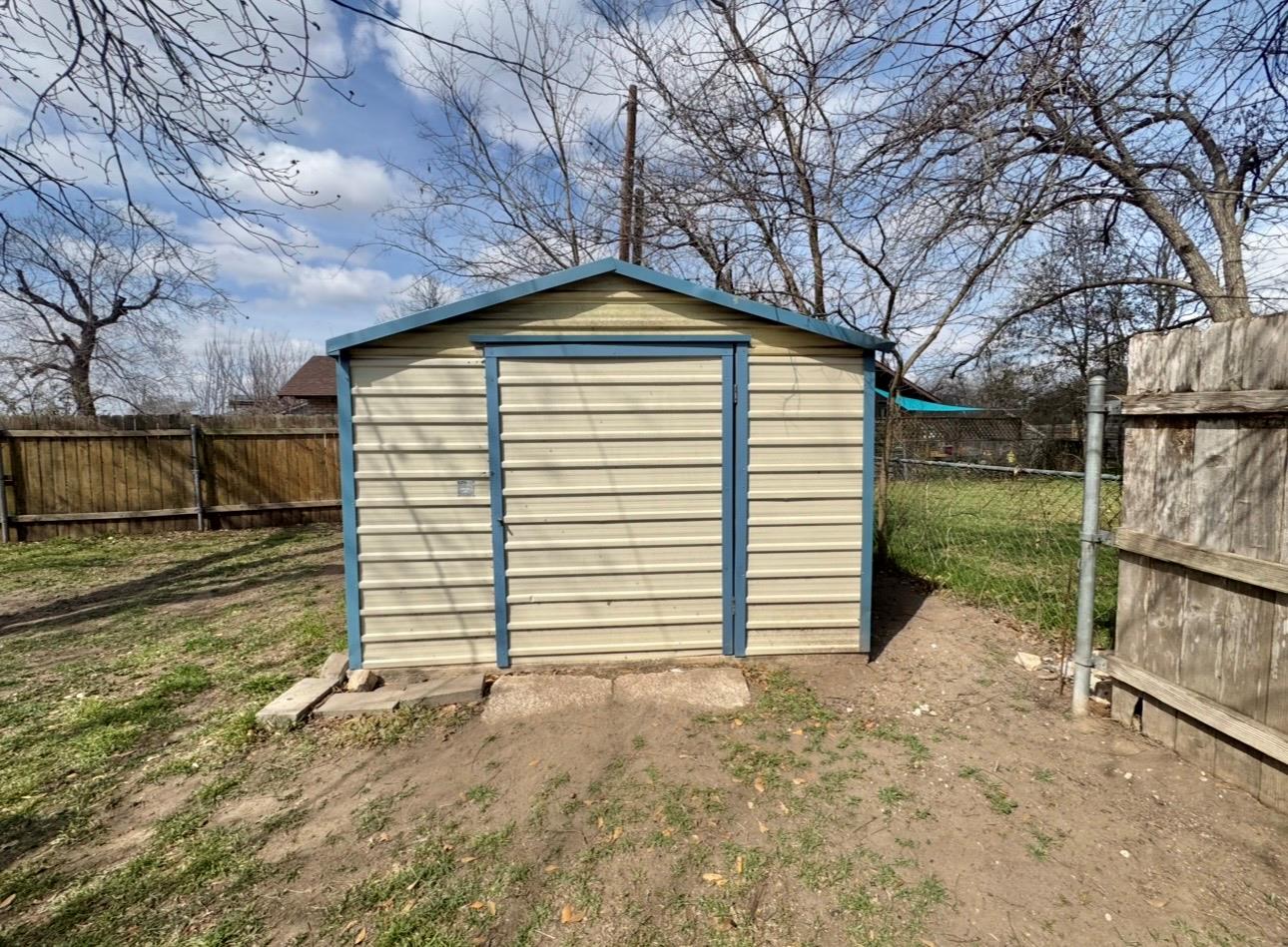 612 Cardinal Street Elgin TX 78621