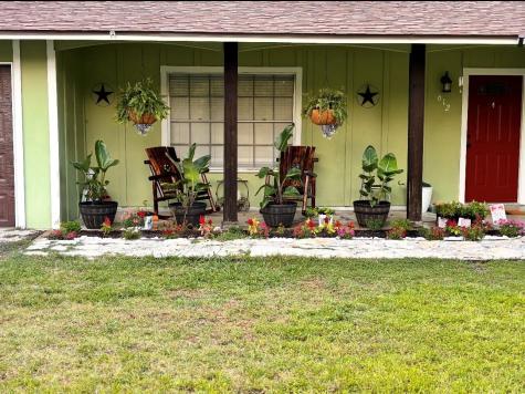 612 Cardinal Street Elgin TX 78621