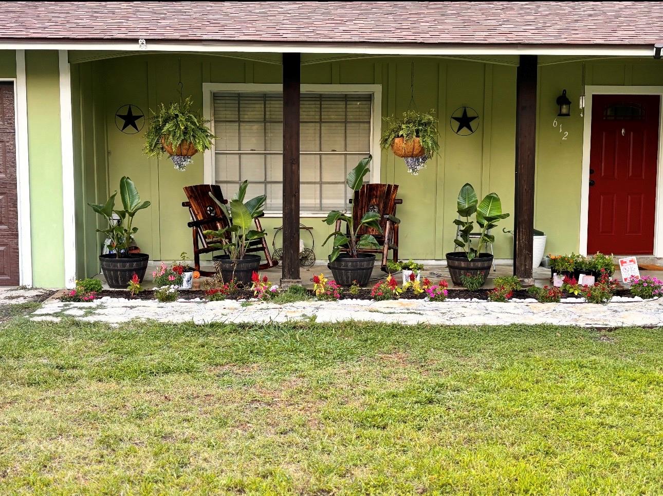 612 Cardinal Street Elgin TX 78621