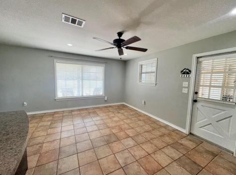 612 Cardinal Street Elgin TX 78621