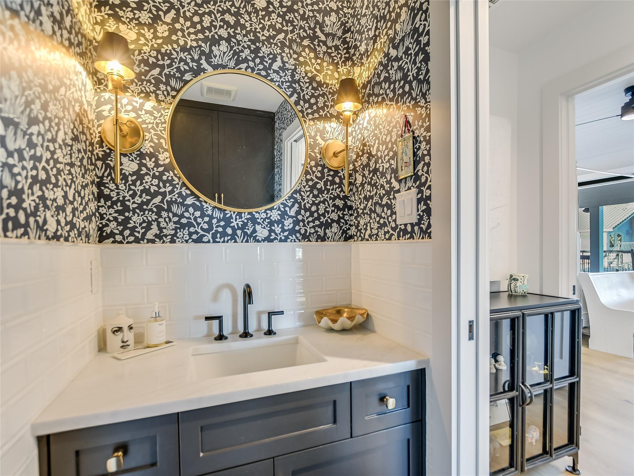 108 Third Sid Horseshoe Bay TX 78657