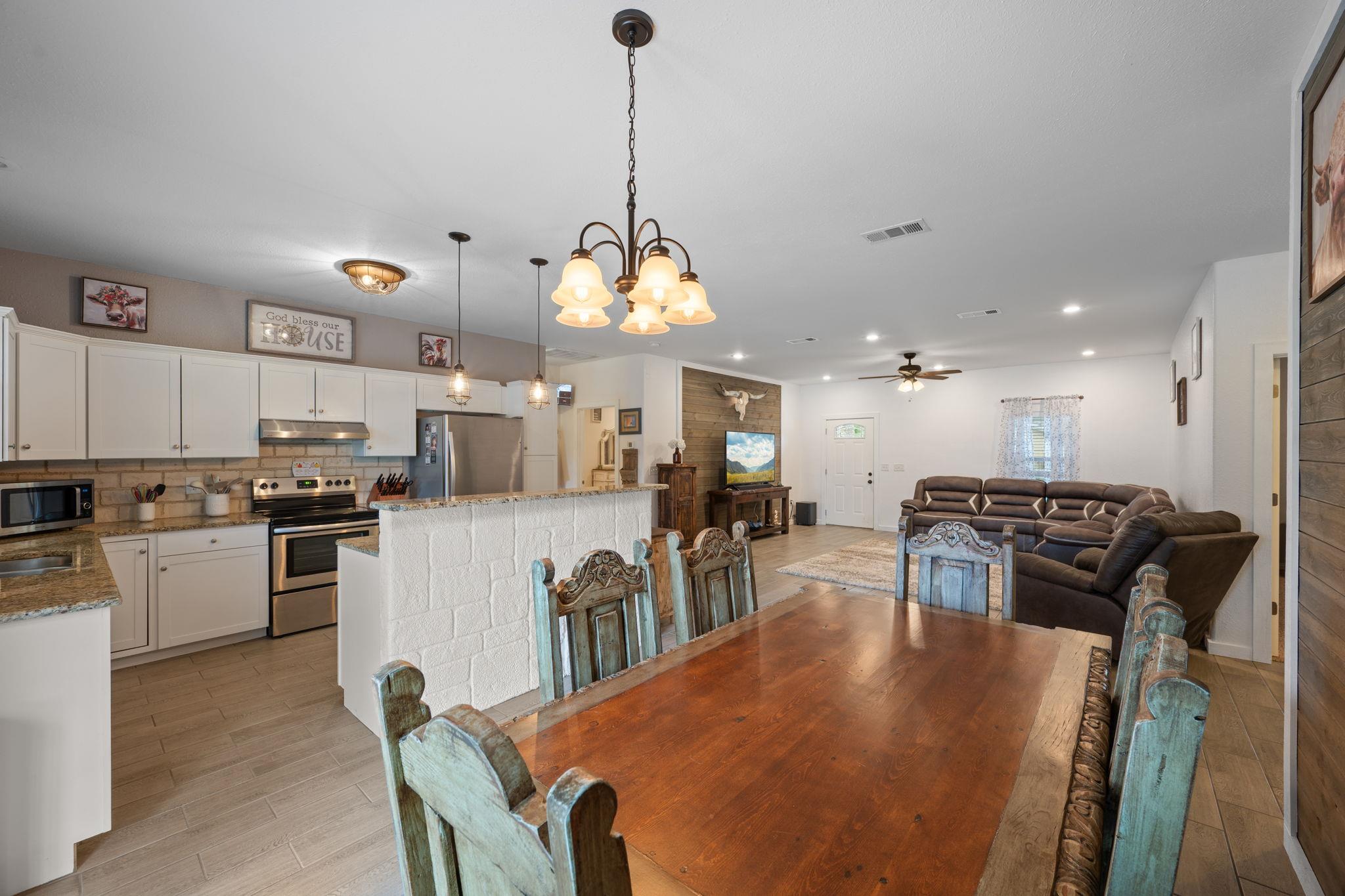 1131 E Fannin Street Luling TX 78648