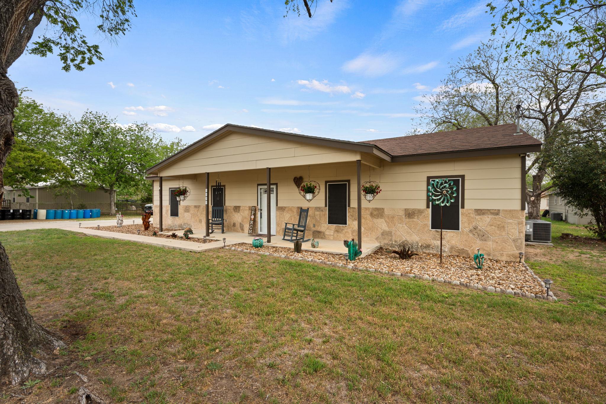 1131 E Fannin Street Luling TX 78648