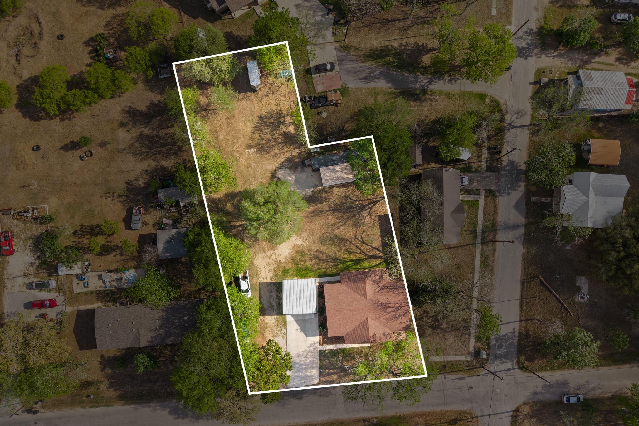 1131 E Fannin Street Luling TX 78648