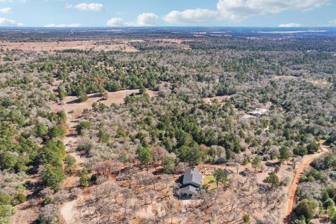 407 Country Lane Mcdade TX 78650