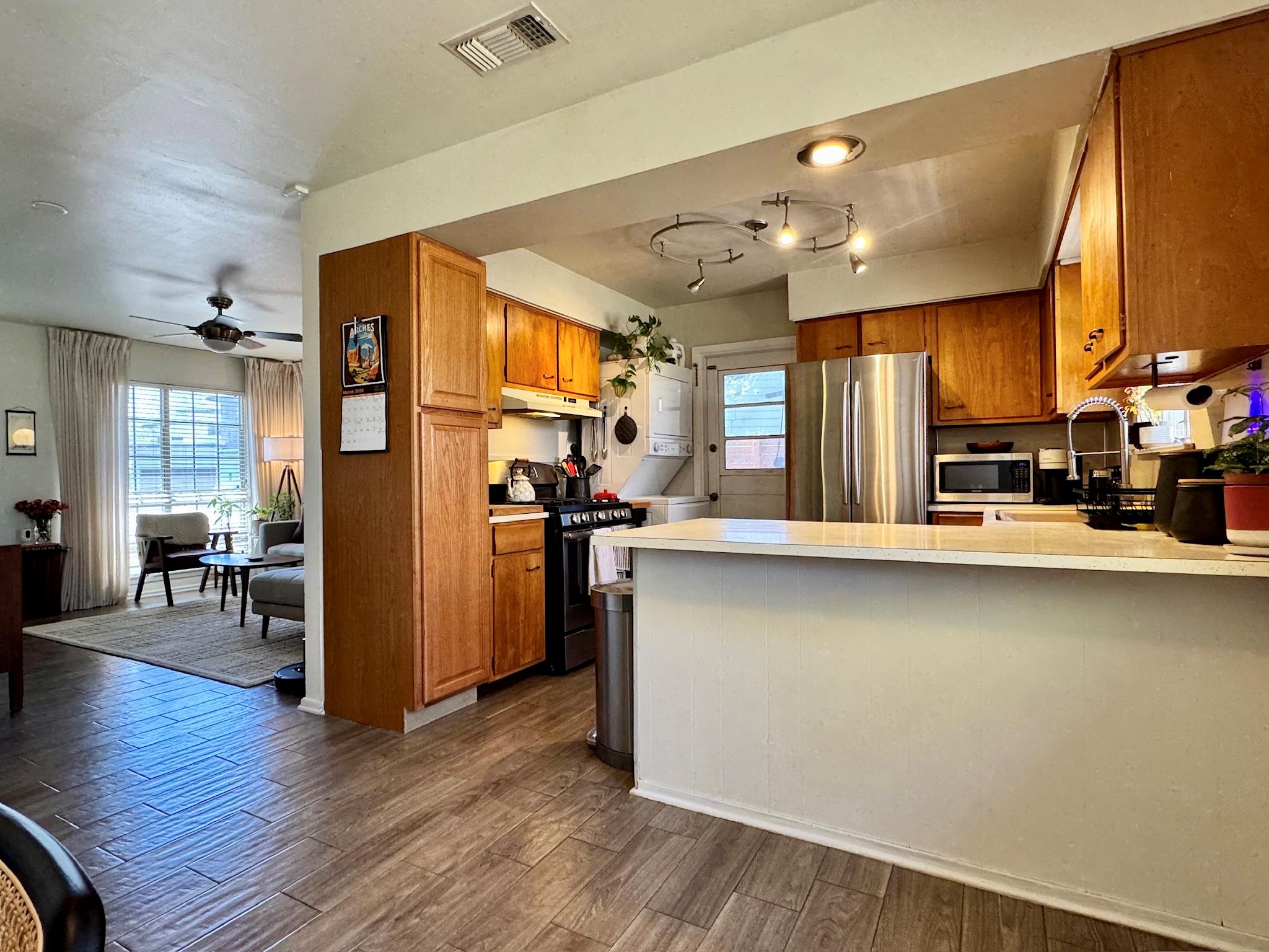 1402 Camelot Circle Austin TX 78745