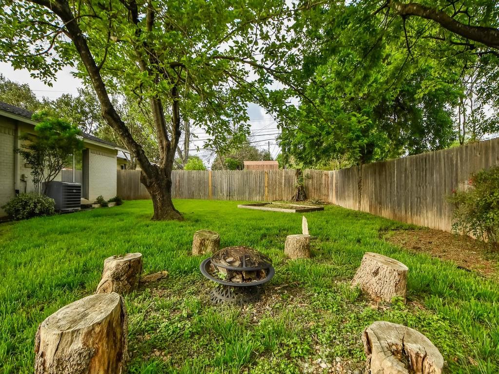 8208 Stillwood Lane Austin TX 78757