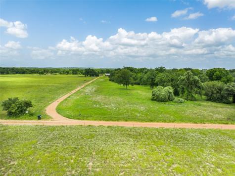 1122 County Road 344 Road Lexington TX 78947