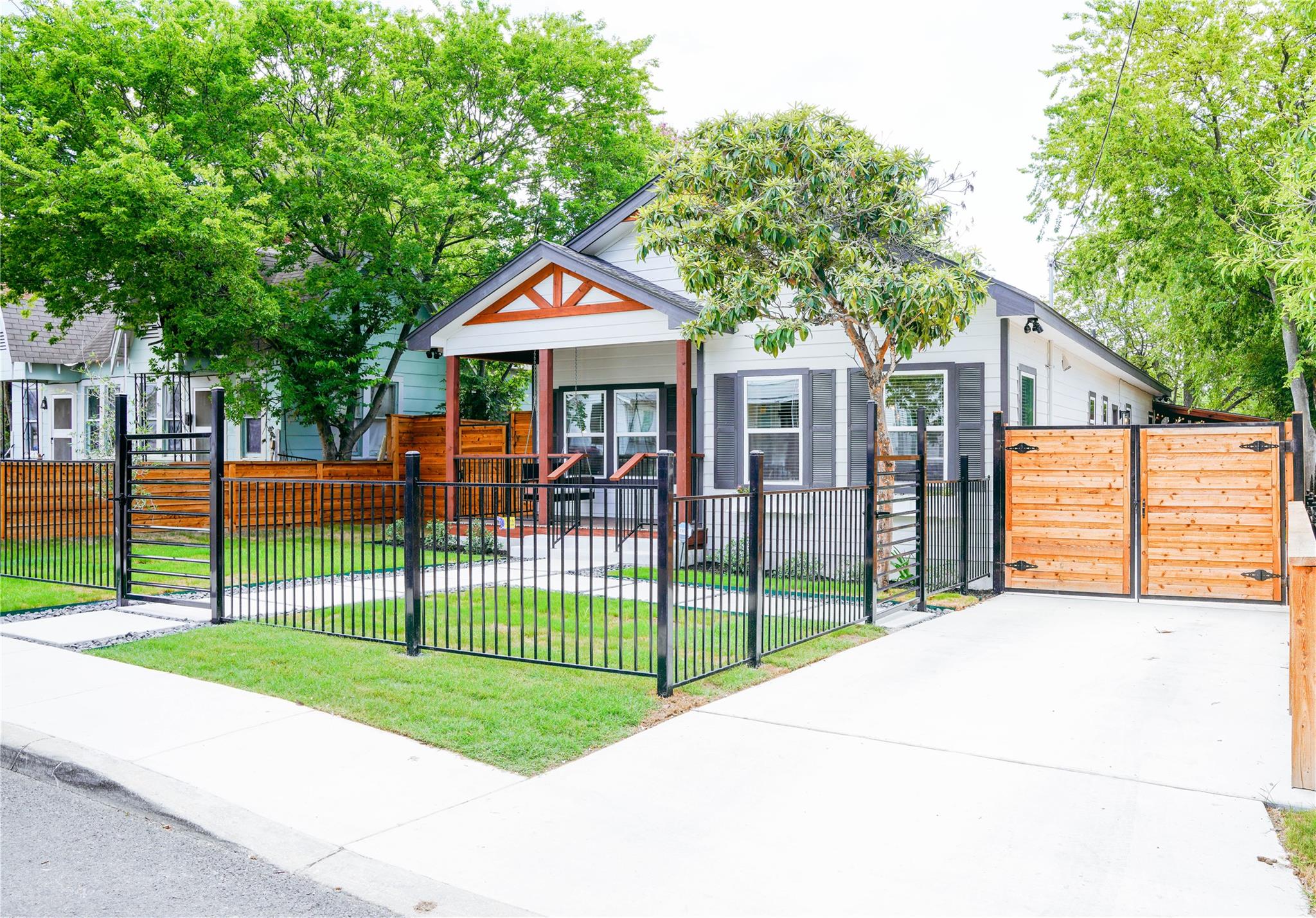 518 Rigsby Avenue San Antonio TX 78210