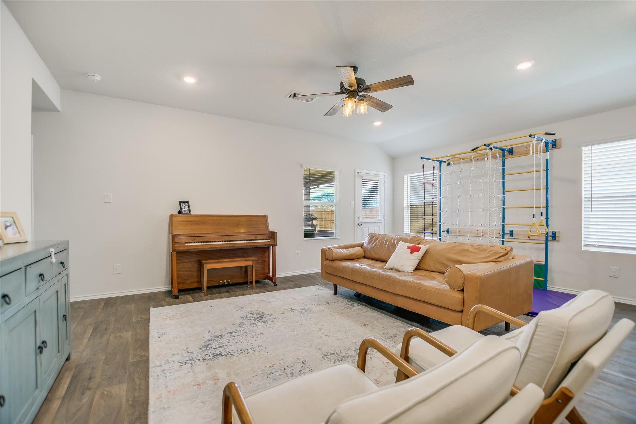 262 Sickle Loop Kyle TX 78640
