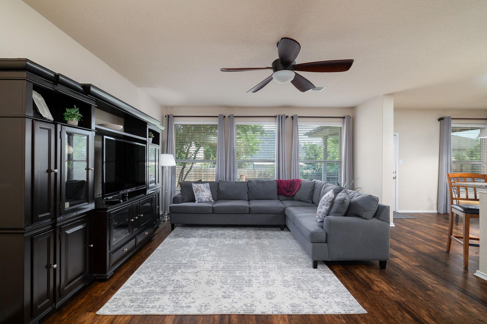 401 Canterbury Hill Cibolo TX 78108