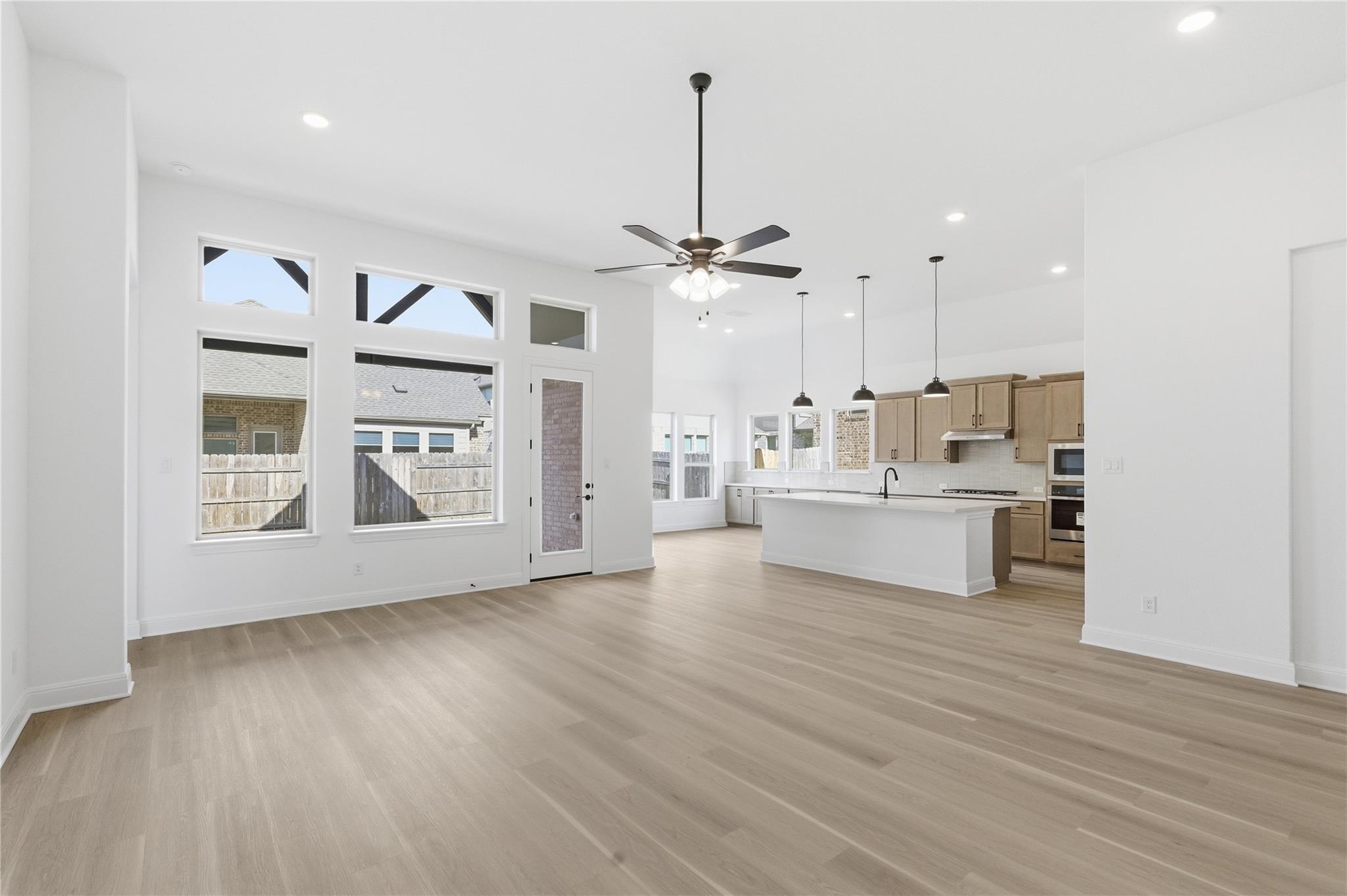 912 Landing Lane Leander TX 78641